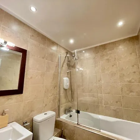 Modern Stylish With Free Parking