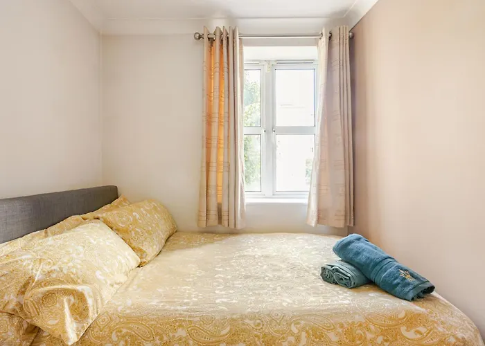 Modern Stylish With Free Parking Dublin