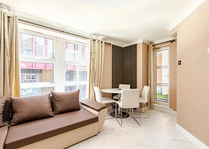 Modern Stylish With Free Parking Apartment Dublin