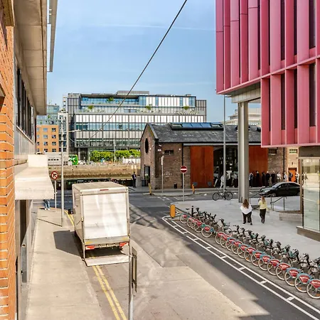 Modern Stylish With Free Parking Dublin