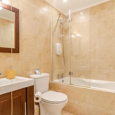 Modern Stylish With Free Parking Dublin